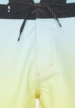 Quiksilver SURFSILK NEW WAVE - Short De Bain - Blue Light 6 Quiksilver SURFSILK NEW WAVE - Short De Bain - Blue Light -Quiksilver Soldes 0ae720c4c9664d6dafacd6610d7123fe