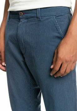 Quiksilver Chino - Insignia Blue Poplin Pinstripe 6 Quiksilver Chino - Insignia Blue Poplin Pinstripe -Quiksilver Soldes 1570b0d7f4e94f15a9a1473095261282