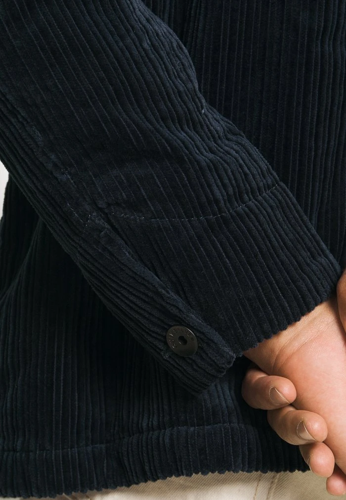 WINTERY - Veste mi-saison - navy blazer Quiksilver WINTERY - Veste Mi-saison - Navy Blazer -Quiksilver Soldes 23e8fc548f9a41f1a87cc5cbad4b8033