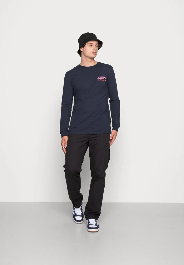 RETURN TO THE MOON - T-shirt à manches longues - navy blazer Quiksilver RETURN TO THE MOON - T-shirt à Manches Longues - Navy Blazer -Quiksilver Soldes 2fabb23e29ab42219b6e2029ae38d52e