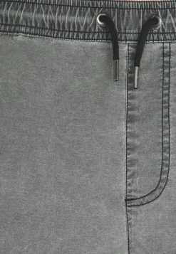 Quiksilver TAXER - Short - Black -Quiksilver Soldes 351bc226ec8a428aa676a2b5dd03cad1