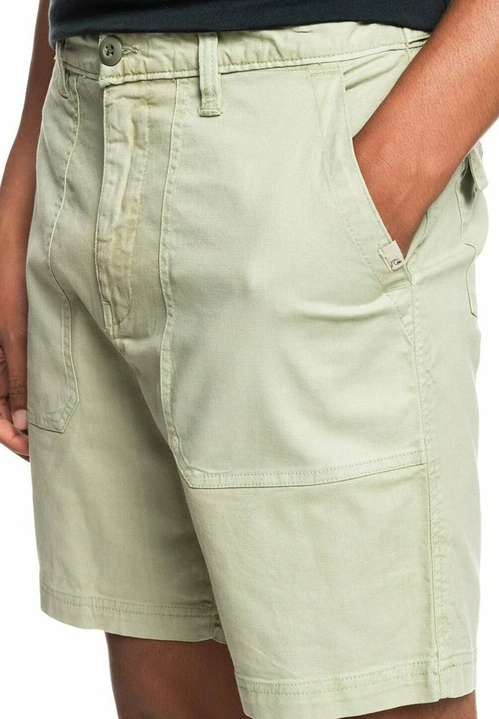 Quiksilver NATURAL DYE FATIGUE - Short De Sport - Four Leaf Clover 6 Quiksilver NATURAL DYE FATIGUE - Short De Sport - Four Leaf Clover – Image 4