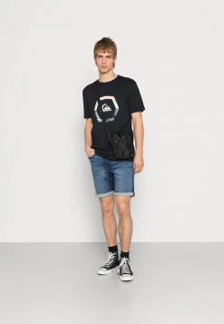 Quiksilver UP RISE - T-shirt Imprimé - Black 8 Quiksilver UP RISE - T-shirt Imprimé - Black -Quiksilver Soldes 60e002c3f80a4907be4cdc900ff39ede