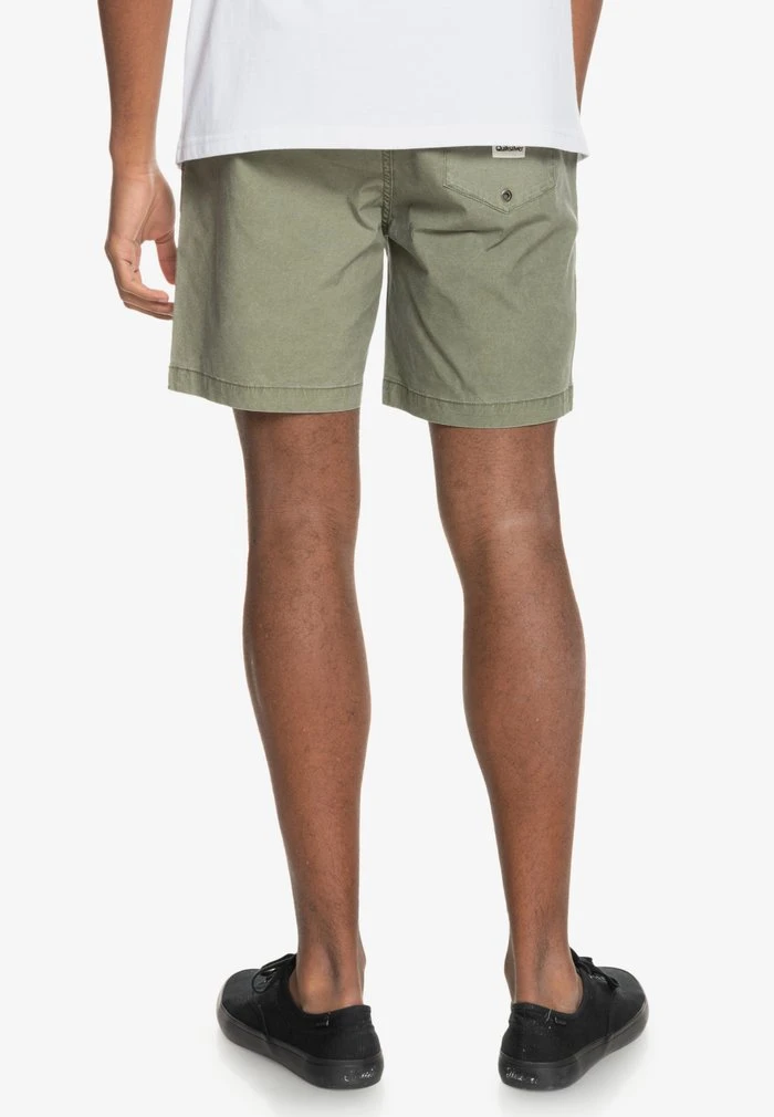 TAXER - Short - four leaf clover Quiksilver TAXER - Short - Four Leaf Clover -Quiksilver Soldes 782baf9d22e541a399f7cfa8f29c16a9