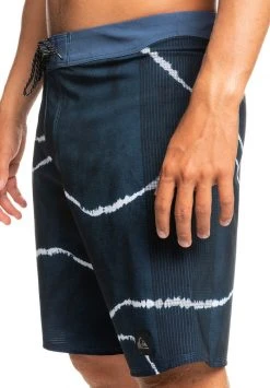 Quiksilver HIGHLITE ARCH - Short De Bain - Insignia Blue -Quiksilver Soldes 84db9ad7abcb49b7a1cc0a78c40dbd3a