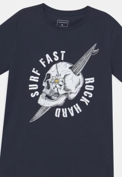 Quiksilver SKULLED DREAM TEE 2 PACK - T-shirt Imprimé - White/navy 9 Quiksilver SKULLED DREAM TEE 2 PACK - T-shirt Imprimé - White/navy -Quiksilver Soldes b0172579f9a642ec8796b19540ebcb74