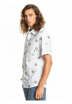 Quiksilver COSMOS KURZÄRMLIGES - Chemise - Green -Quiksilver Soldes b1bdfc618e18443aa0434cec45fafa71