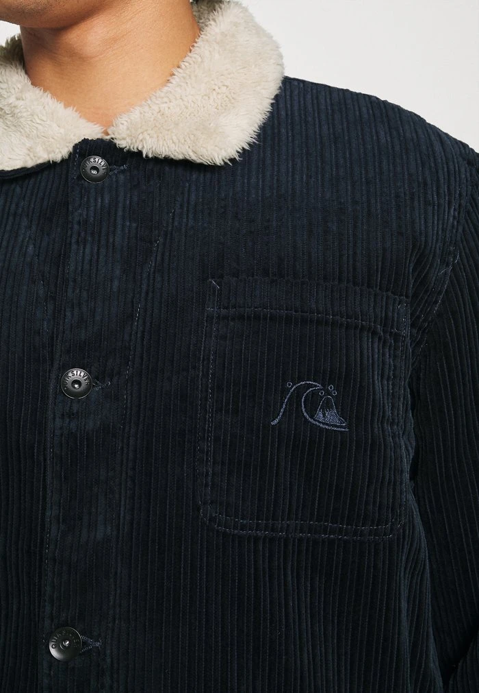 WINTERY - Veste mi-saison - navy blazer Quiksilver WINTERY - Veste Mi-saison - Navy Blazer -Quiksilver Soldes d9bdaf56d77e4780af9da60a17fadf0a