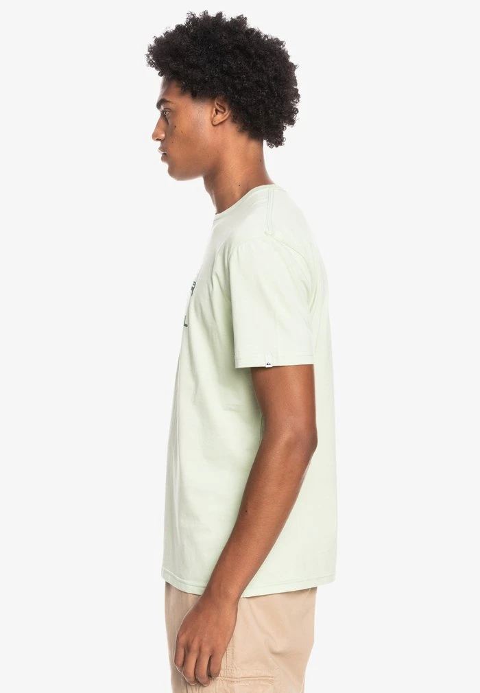 Quiksilver FEEDING LINE MANCHES COURTES - T-shirt Imprimé - Celendine 6 Quiksilver FEEDING LINE MANCHES COURTES - T-shirt Imprimé - Celendine – Image 4