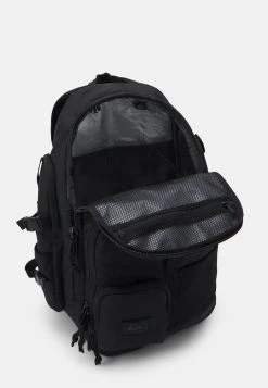 Quiksilver CAPTAINS QUARTERS UNISEX - Sac à Dos - Black 4 Quiksilver CAPTAINS QUARTERS UNISEX - Sac à Dos - Black -Quiksilver Soldes e539b2c1c85a40d3aac78340a9c3702c