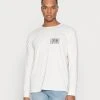 Quiksilver ELECTRIC FEEL - T-shirt à Manches Longues - Antique White 1 Quiksilver ELECTRIC FEEL - T-shirt à Manches Longues - Antique White -Quiksilver Soldes f1f0d34c0117404c88d6bda7f76b0a93